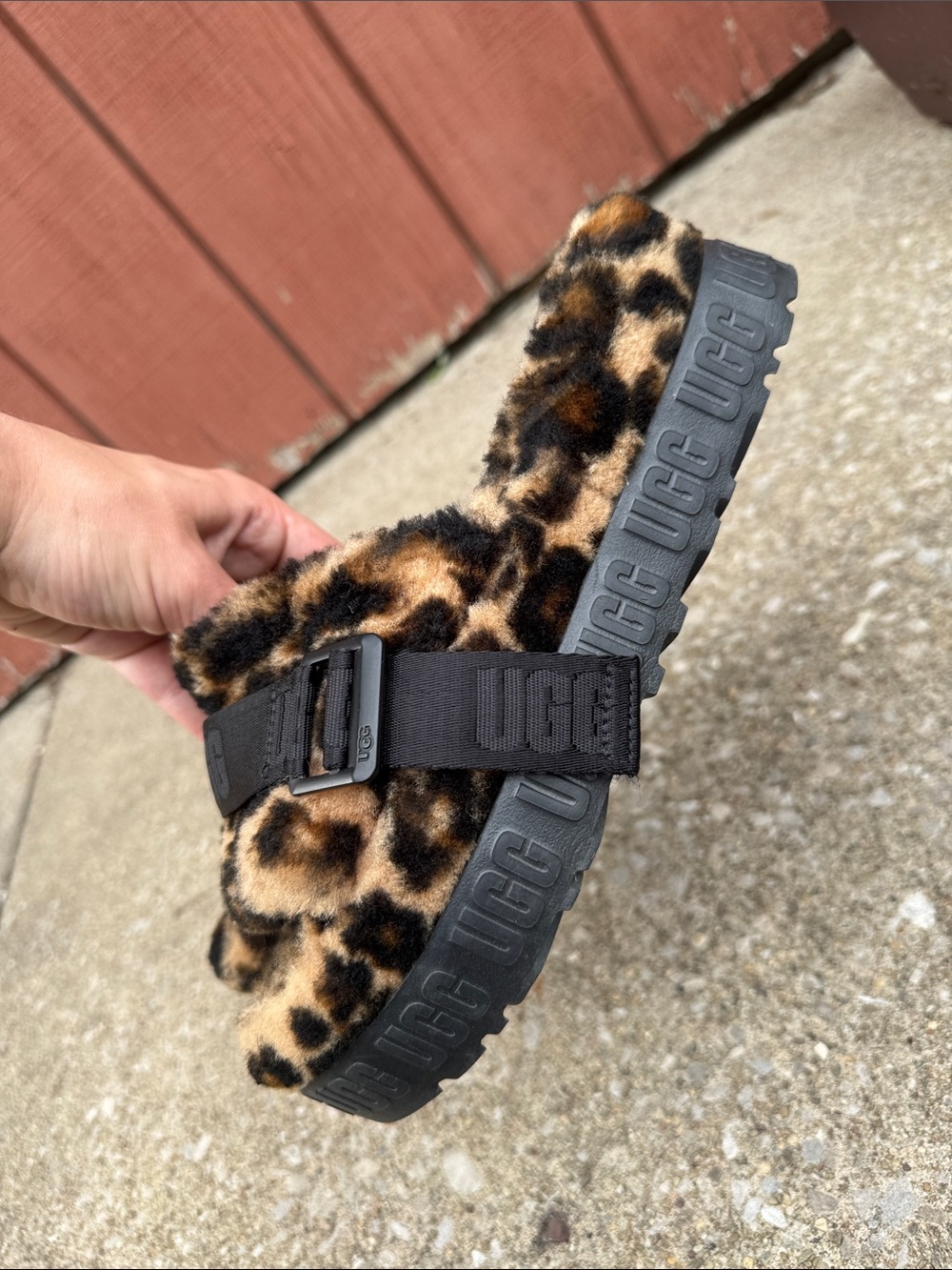 UGG Fluffita Panther Print Platform Slide Sandals Leopard Size 8